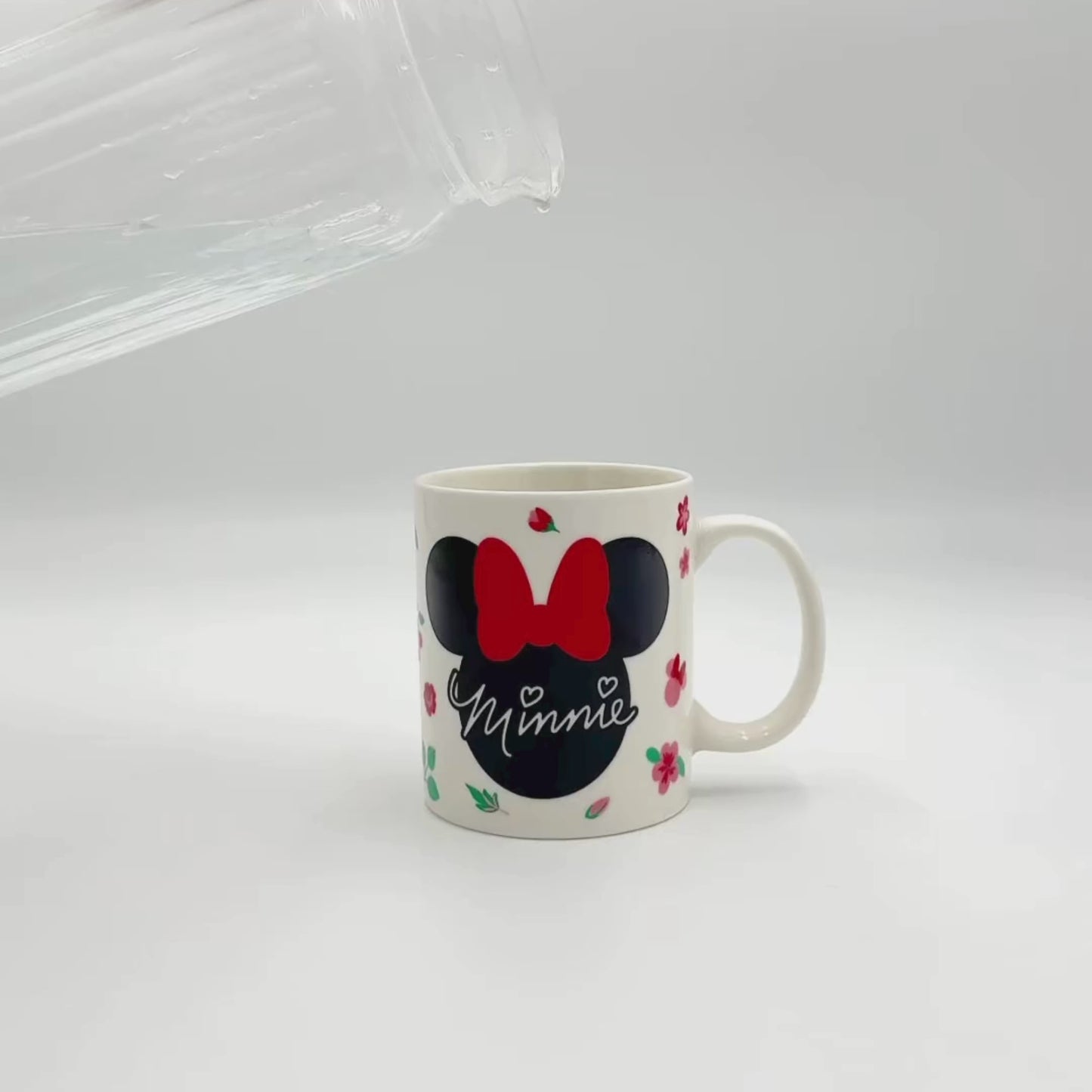 Cargar y reproducir el video en el visor de la galería, Taza Mágica Minnie Mouse