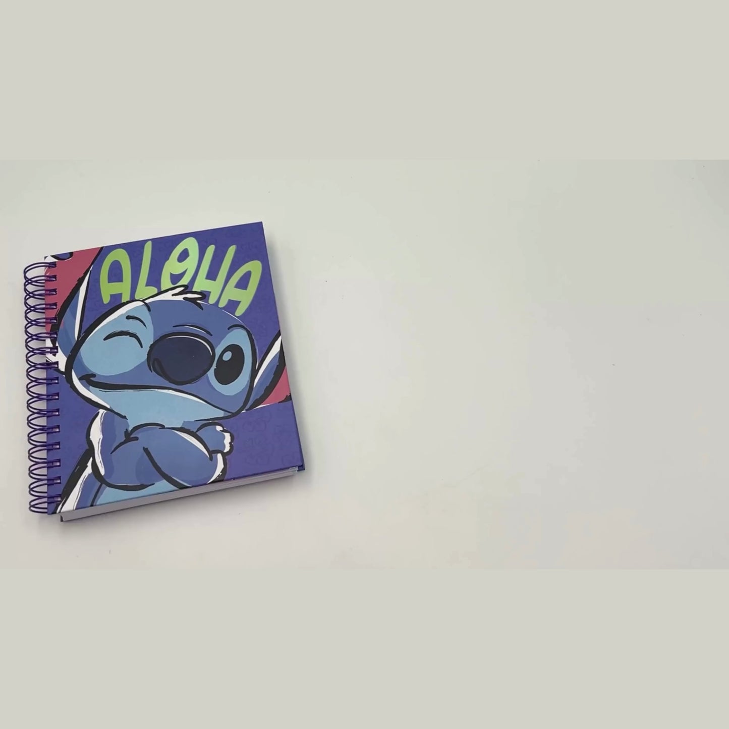 Cargar y reproducir el video en el visor de la galería, Cuaderno A5 Stitch celeste
