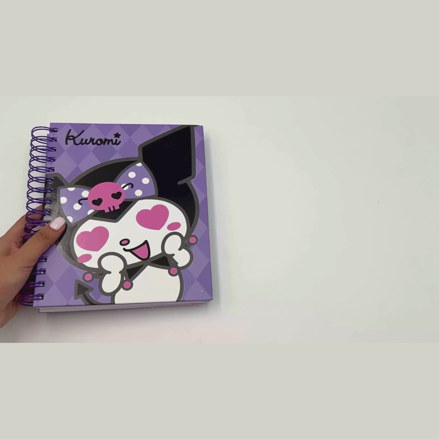 Cargar y reproducir el video en el visor de la galería, Cuaderno A5 Kuromi modelo 1
